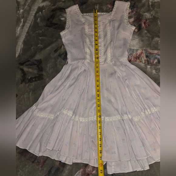 *Vntg* 1970s 'Jeri Bee' Sleeveless Lavender Cotton Midi Dress with Lace Trim - Picture 11 of 13